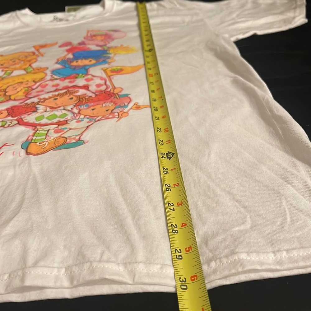 Strawberry Shortcake T-shirt  Print is on the front & Back. Size L. NWT - Picture 7 of 7